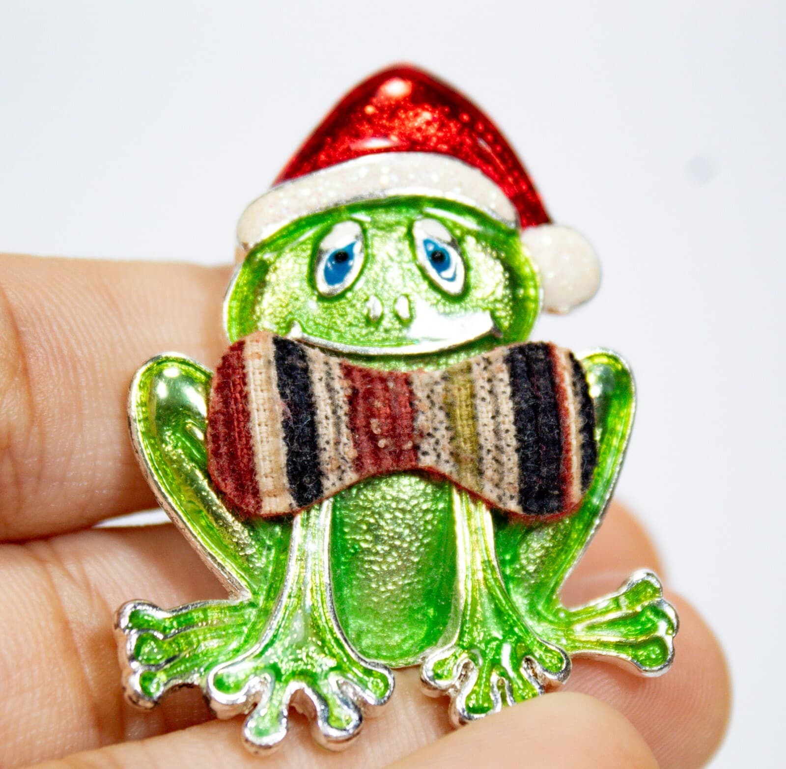 Vintage Festive Green Frog Santa Hat With Bow Tie Enameled Christmas Brooch - Thumbnail 4