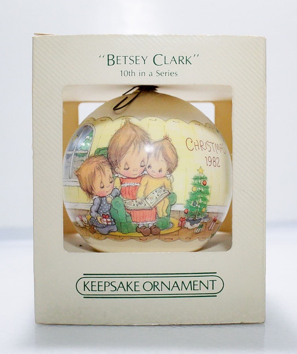 HALLMARK KEEPSAKE "Betsey Clark" 10th In A Series 1982 Christmas Ornament In Box - Thumbnail 2