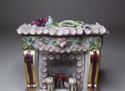 Antique 19th Century French Floral Fireplace Motif Porcelain Covered Box Vase - Thumbnail 2
