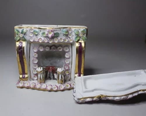 Antique 19th Century French Floral Fireplace Motif Porcelain Covered Box Vase - Thumbnail 5