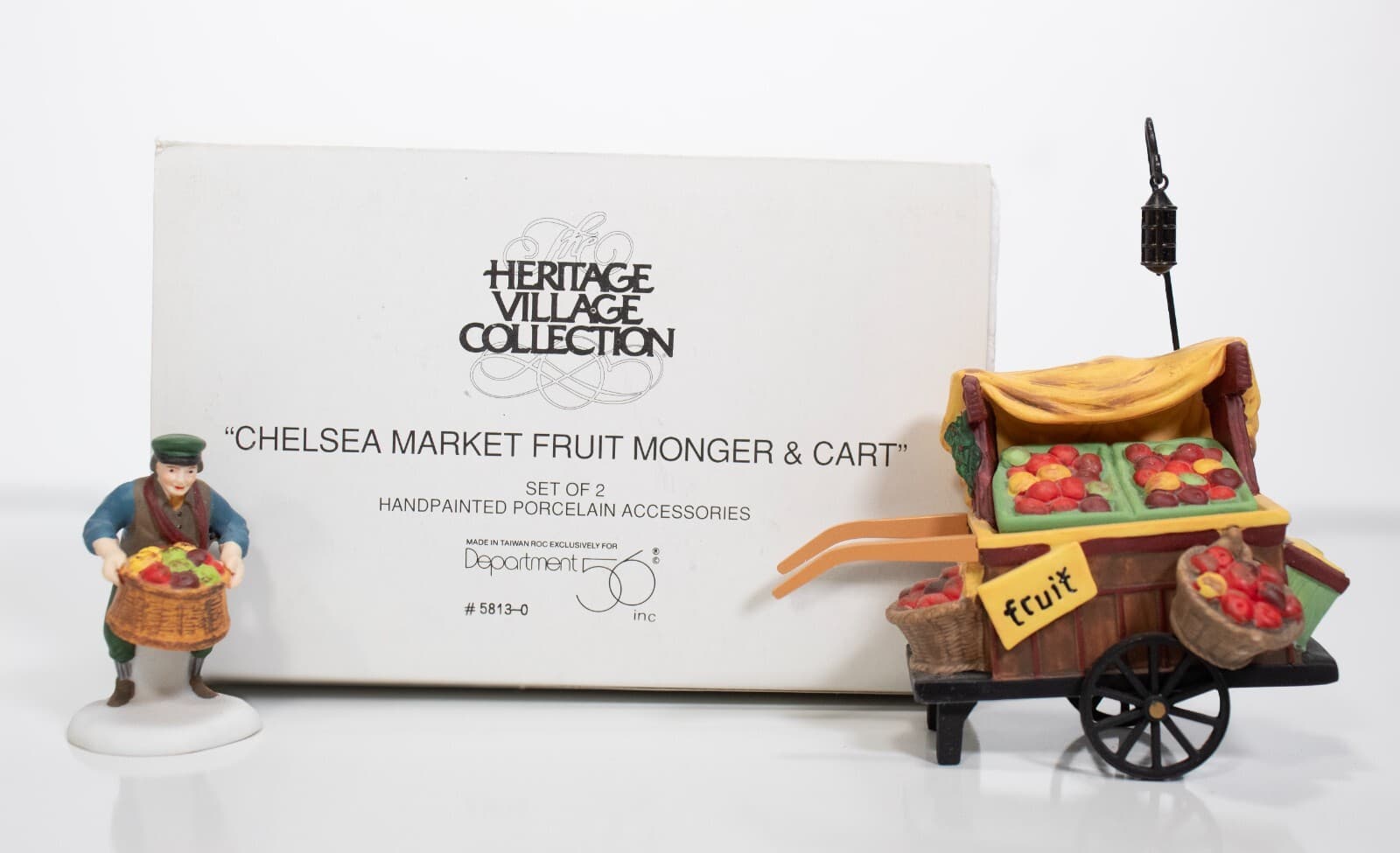 Dept. 56 Christmas In The City "Chelsea Market Fruit Monger & Cart" Set With Box - Thumbnail 5