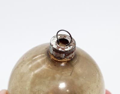 Vtg SHINY BRITE Stencil Glittered Beige Snowmen Motif Glass Christmas Ornament - Thumbnail 4