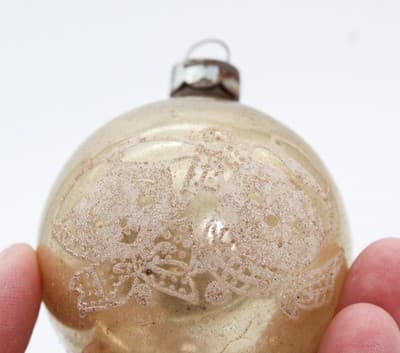 Vtg SHINY BRITE Stencil Glittered Beige Snowmen Motif Glass Christmas Ornament - Thumbnail 5