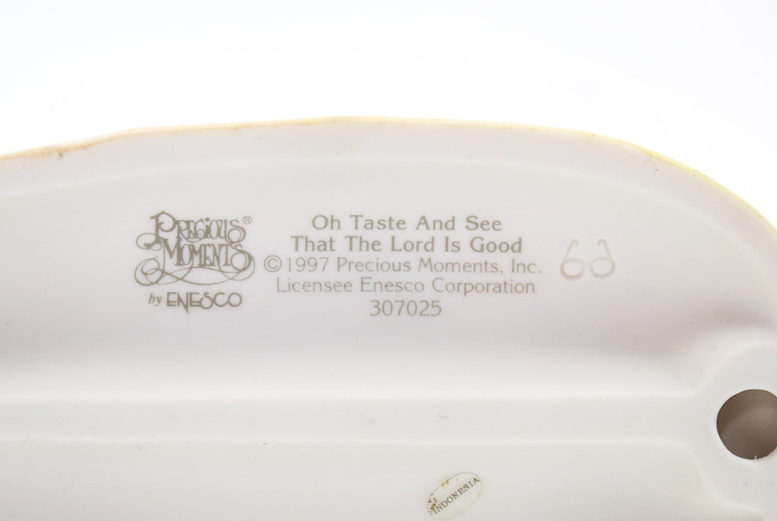Precious Moments Oh Taste And See That The Lord Is Good Porcelain Figurine 1997 - Thumbnail 7