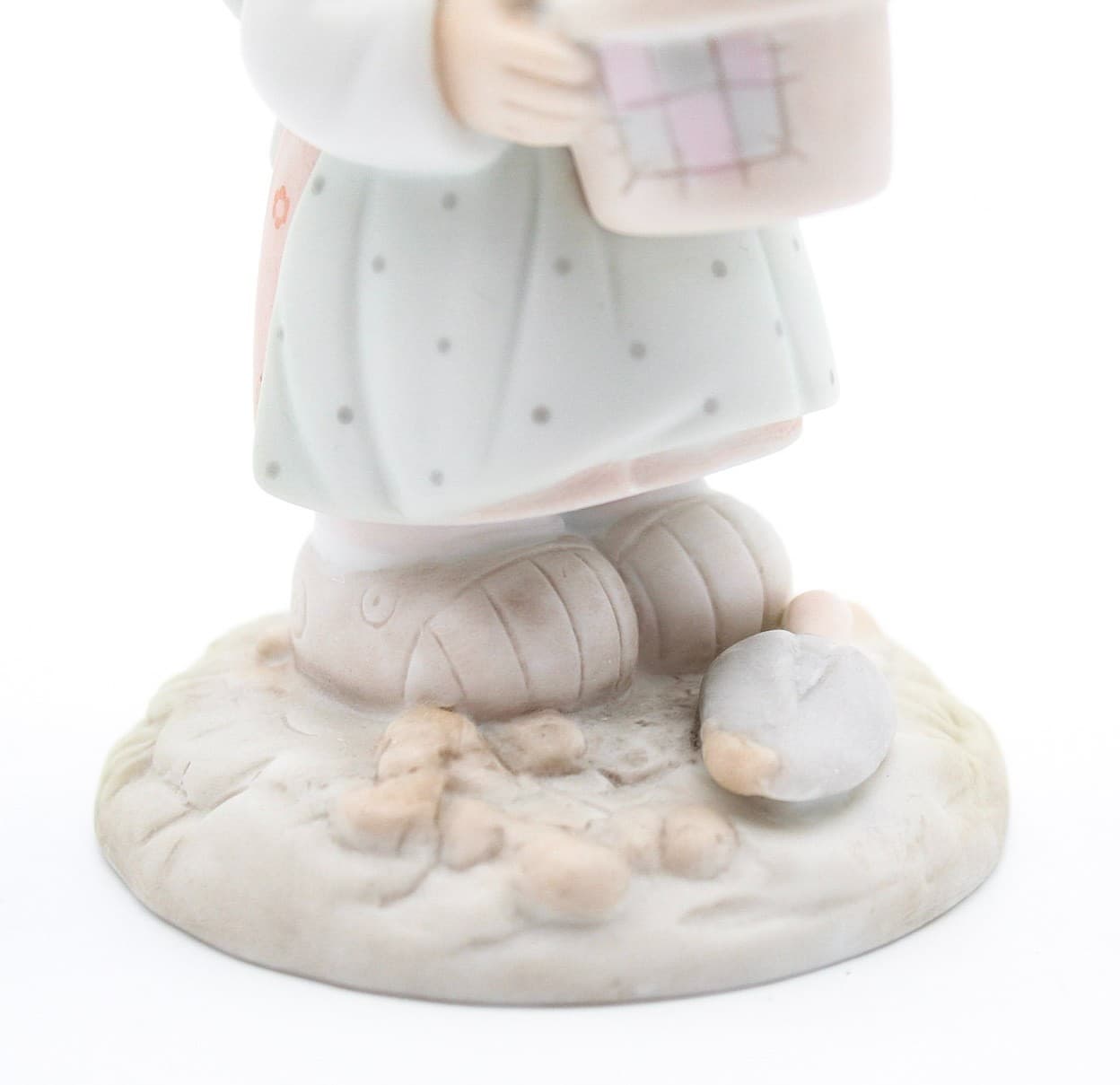 Precious Moments May Enesco Porcelain Figurine 1987 - Thumbnail 4