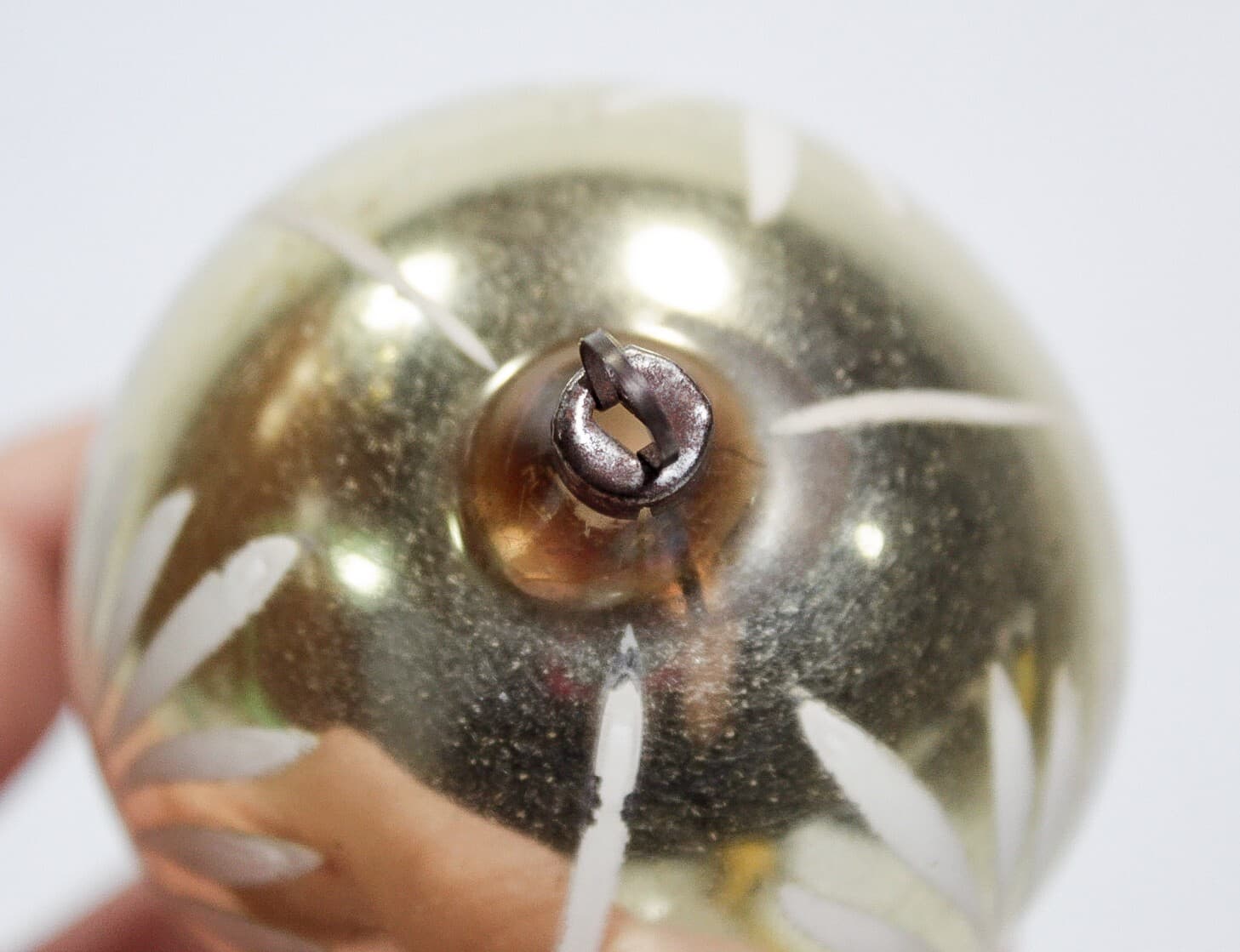 Vintage Old European Stencil Gold Hand Decorated Glass Christmas Ornament - Thumbnail 5