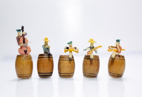 Vtg Set of 5 Japan Seated Beer Barrel Wood Band Music Band Miniature Figurines - Thumbnail 5