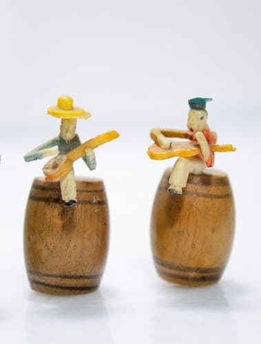Vtg Set of 5 Japan Seated Beer Barrel Wood Band Music Band Miniature Figurines - Thumbnail 4