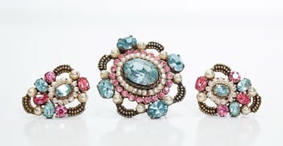 Vintage HOLLYCRAFT Blue & Pink Rhinestone Faux Seed Pearl Brooch & Earrings Set - Image 1