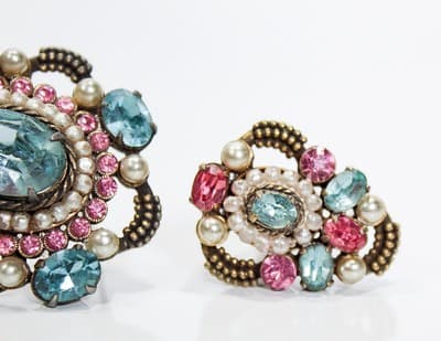 Vintage HOLLYCRAFT Blue & Pink Rhinestone Faux Seed Pearl Brooch & Earrings Set - Thumbnail 5