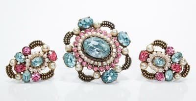 Vintage HOLLYCRAFT Blue & Pink Rhinestone Faux Seed Pearl Brooch & Earrings Set - Thumbnail 2