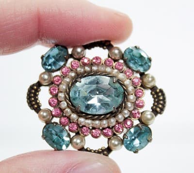 Vintage HOLLYCRAFT Blue & Pink Rhinestone Faux Seed Pearl Brooch & Earrings Set - Thumbnail 7