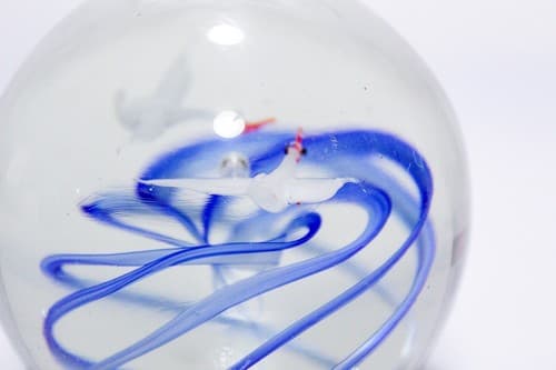 Vintage Art Glass Hand Blown Spiral Duck Geese Flying Design Paperweight - Thumbnail 3