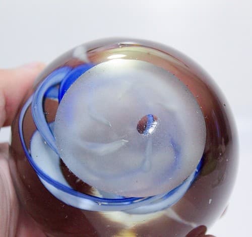 Vintage Art Glass Hand Blown Spiral Duck Geese Flying Design Paperweight - Thumbnail 5