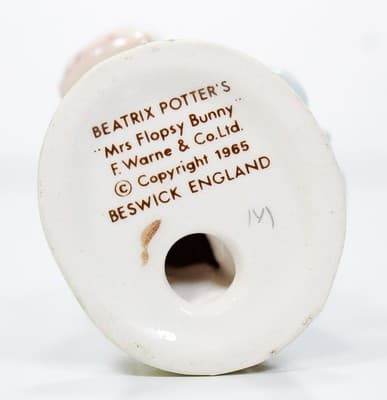 BESWICK ENGLAND Beatrix Potter "Mrs. Flopsy Bunny" Porcelain Figurine - Thumbnail 5