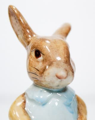 BESWICK ENGLAND Beatrix Potter "Mrs. Flopsy Bunny" Porcelain Figurine - Thumbnail 2