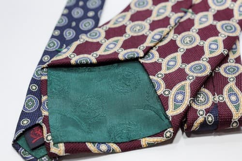 TOMMY HILFIGER Vintage Silk Red Medallion Pattern Mens Necktie - Thumbnail 5