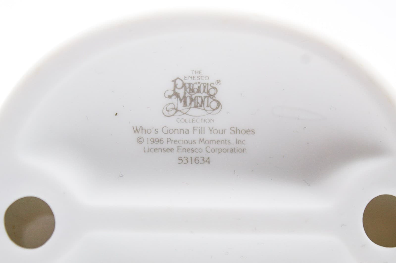 Precious Moments Who's Gonna Fill Your Shoes Enesco Porcelain Figurine 1996 - Thumbnail 7