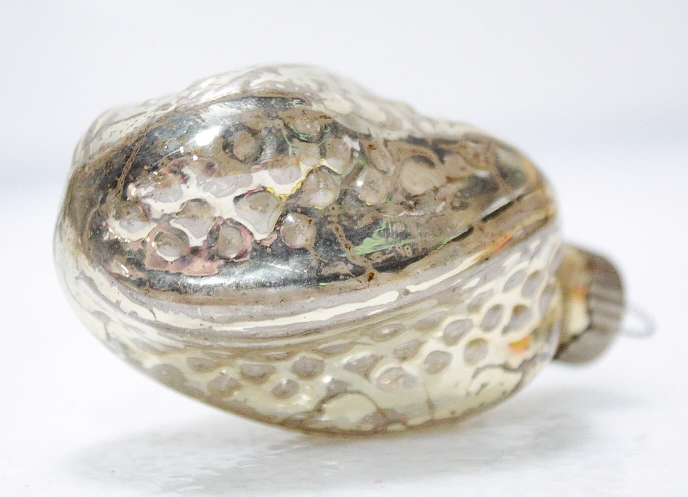 Shiny Brite U.S.A. Vintage Bumpy Spiral Silvered Glass Christmas Ornament - Thumbnail 3