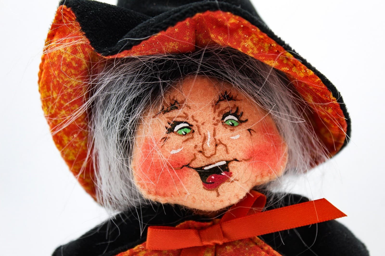 Annalee Mobilitee Moonlight Witch Orange With Broom Artisan Halloween Doll 11" - Thumbnail 2