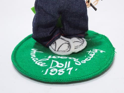 Vintage ANNALEE Mobilitee Logo Boy w/ Slingshot Doll Original Tag #9626 - Thumbnail 4