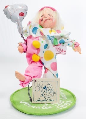 1990 ANNALEE Doll Society MOBILITEE Girl Birthday Clown Balloon Artisan Doll - Image 1