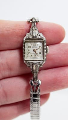 Vintage ROAMER Analog Antimagnetic Swiss Crystal Ladies Wristwatch Stretch Band - Thumbnail 3