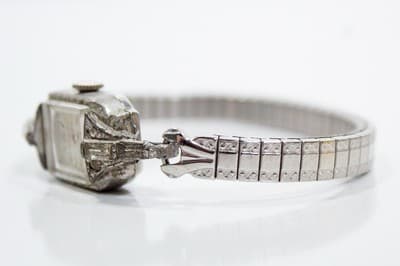 Vintage ROAMER Analog Antimagnetic Swiss Crystal Ladies Wristwatch Stretch Band - Thumbnail 4