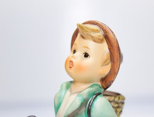 Vintage HUMMEL Germany "Globe Trotter" Hand Painted Porcelain Figurine - Thumbnail 2