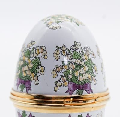 STAFFORDSHIRE ENAMELS Hand Painted Lilys Of The Valley Egg Shaped Trinket Box - Thumbnail 3
