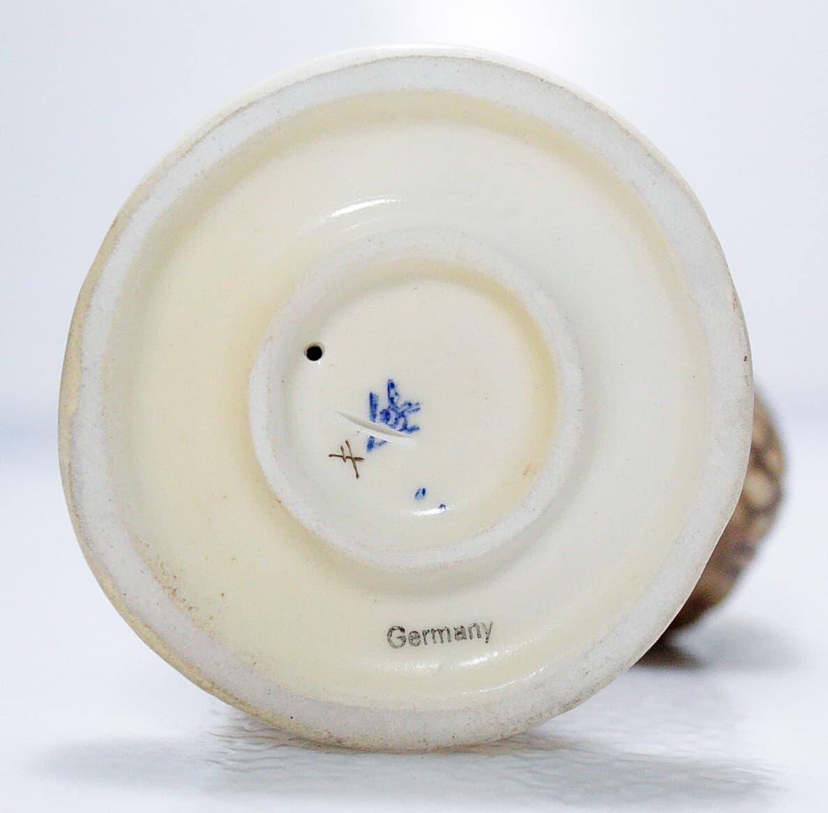 GOEBEL HUMMEL Germany "Sister" Hand Painted Porcelain Figurine TMK2 - Thumbnail 4
