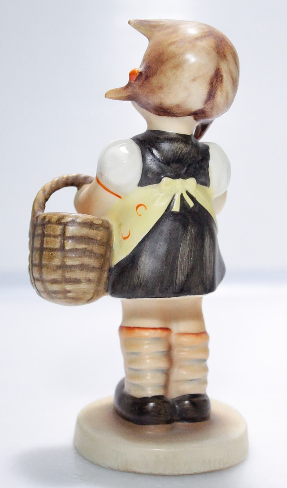 GOEBEL HUMMEL Germany "Sister" Hand Painted Porcelain Figurine TMK2 - Thumbnail 3