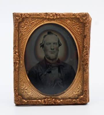 Antique Civil War Era 1860's Daguerreotype Gentleman Photo - Thumbnail 8