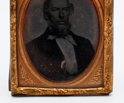 Antique Civil War Era 1860's Daguerreotype Gentleman In Suit Photo - Thumbnail 3