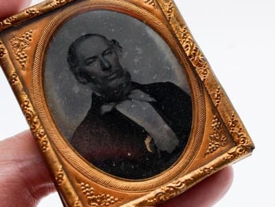 Antique Civil War Era 1860's Daguerreotype Gentleman In Suit Photo - Thumbnail 7