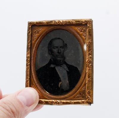 Antique Civil War Era 1860's Daguerreotype Gentleman In Suit Photo - Thumbnail 8