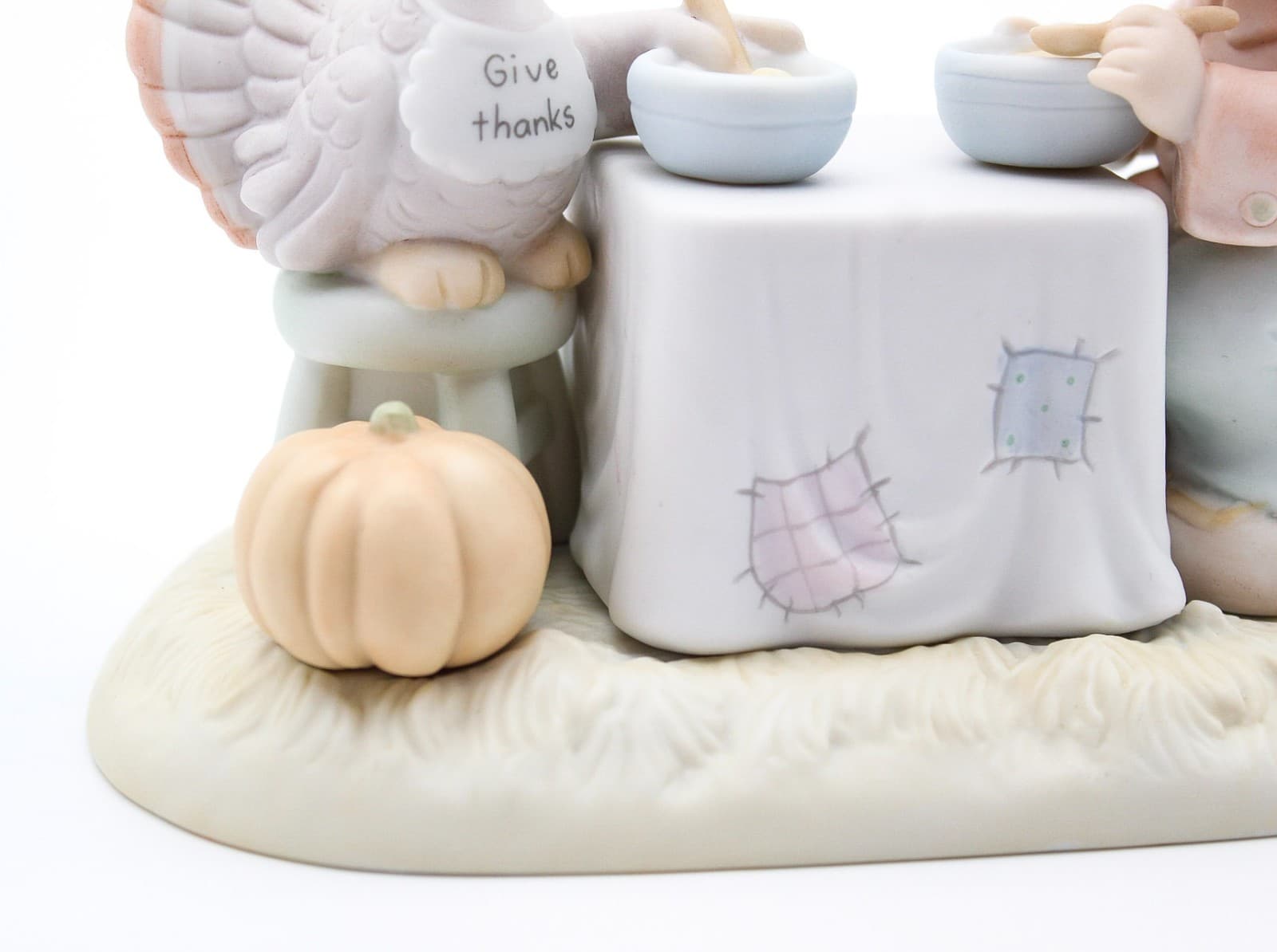 Precious Moments Thank You Lord For Everything Enesco Porcelain Figurine 1989 - Thumbnail 4