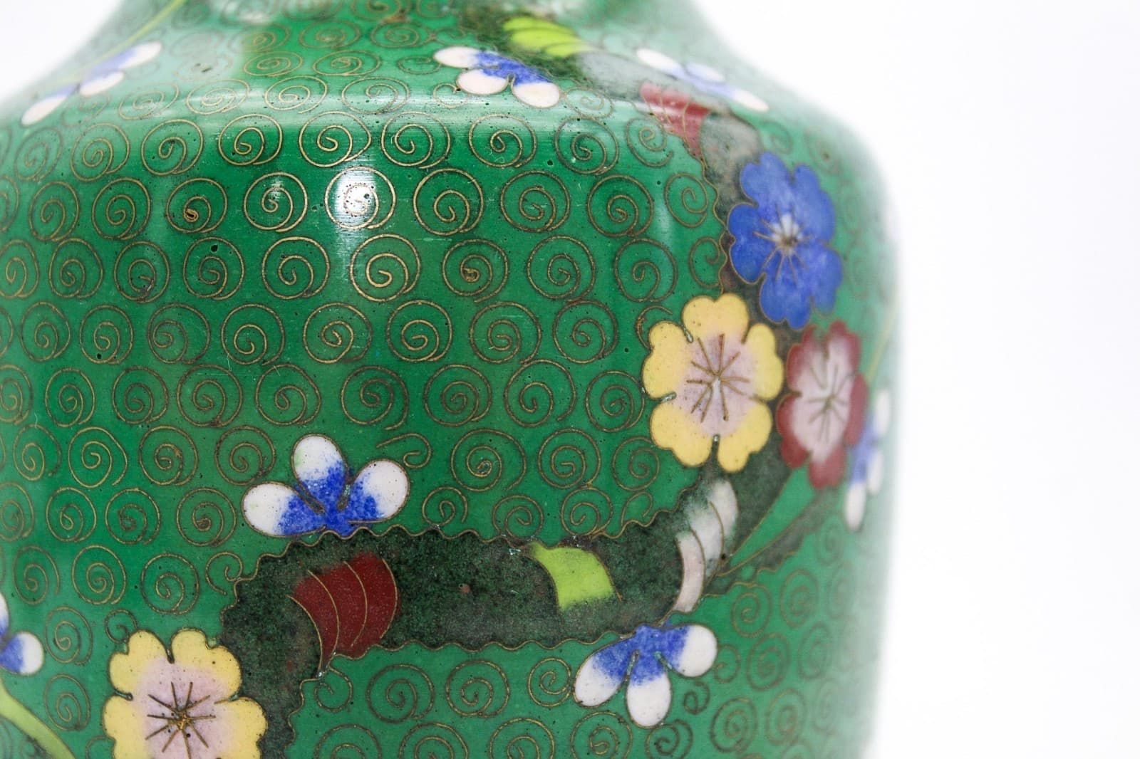 20th Century Chinese Cloisonne Enamel Green Cherry Blossom Motif Scrollwork Vase - Thumbnail 10