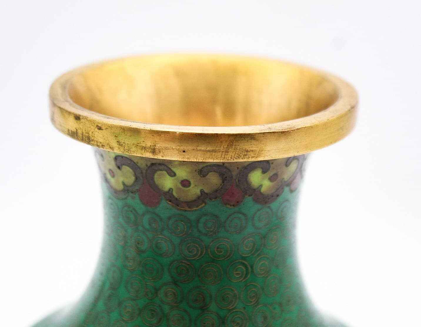 20th Century Chinese Cloisonne Enamel Green Cherry Blossom Motif Scrollwork Vase - Thumbnail 17