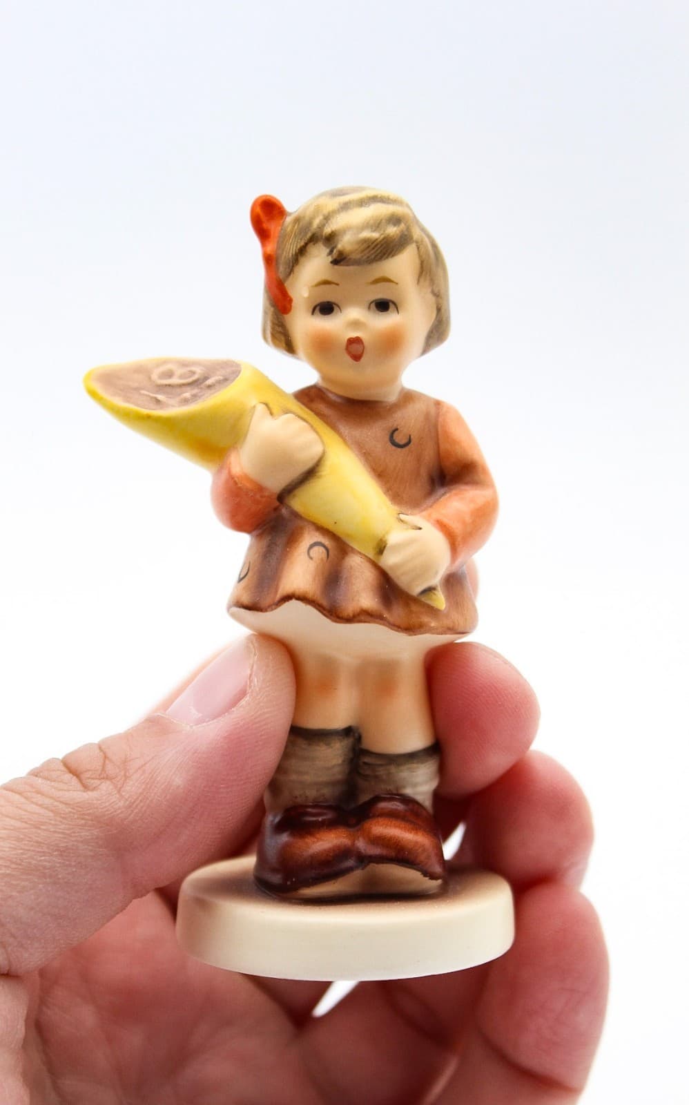 Hummel Goebel A Sweet Offering Germany #549/3/0 Porcelain Figurine TMK-7 In Box - Thumbnail 3