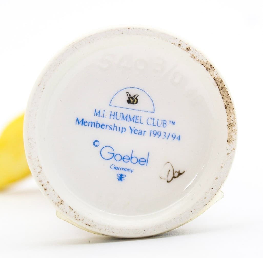 Hummel Goebel A Sweet Offering Germany #549/3/0 Porcelain Figurine TMK-7 In Box - Thumbnail 9