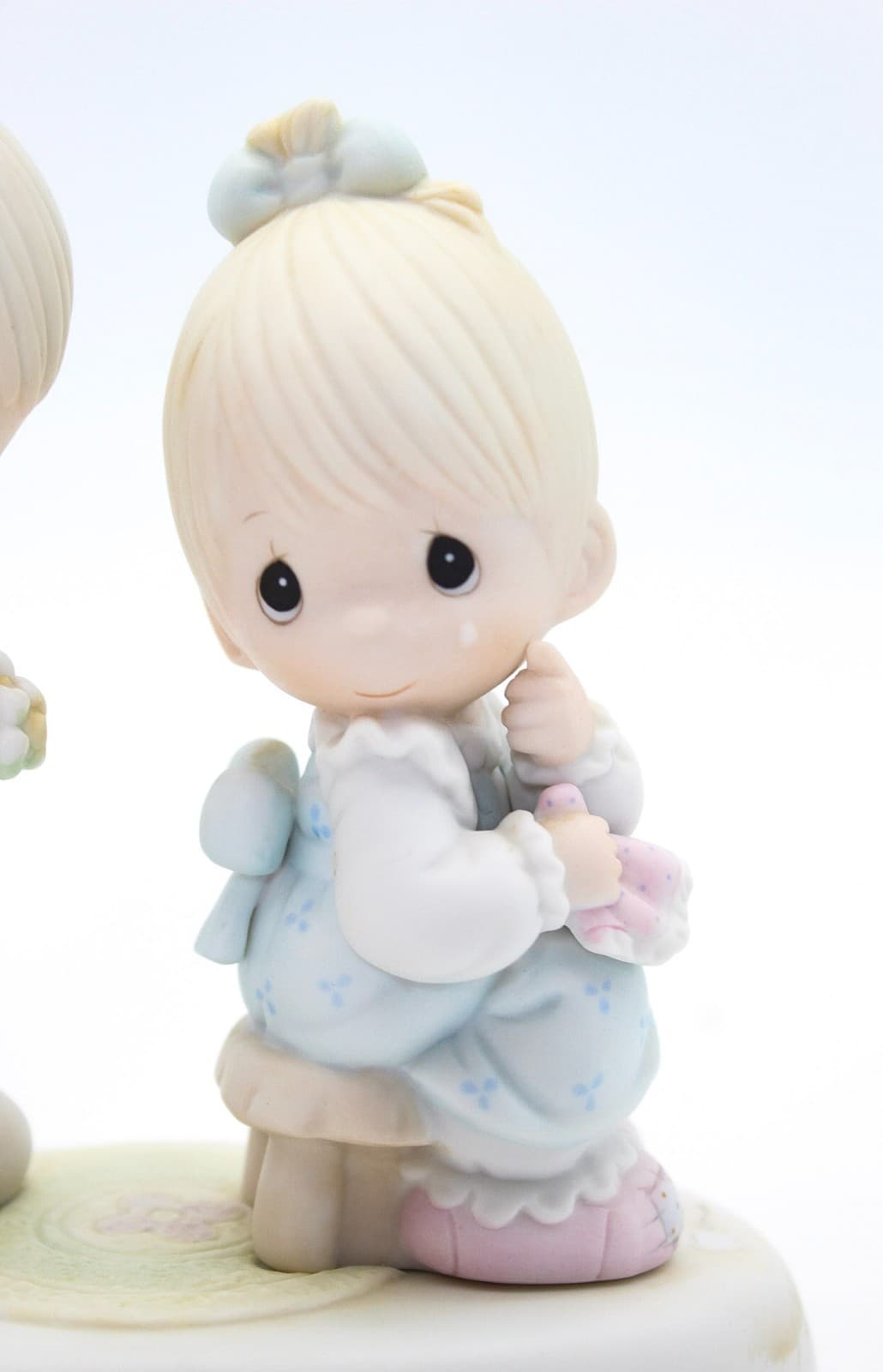 Precious Moments My Love Blooms For You Enesco Porcelain Figurine 1995 - Thumbnail 4
