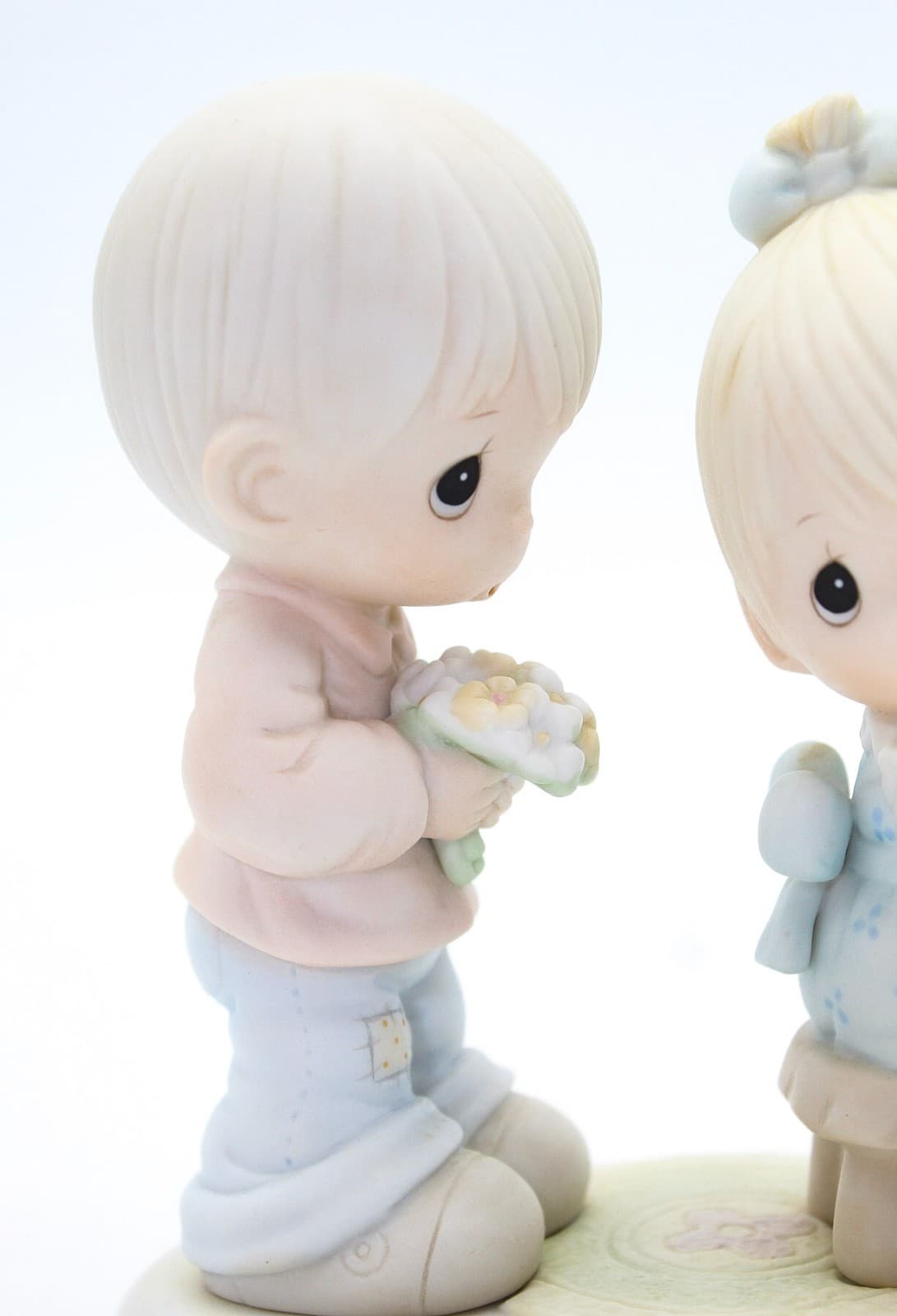 Precious Moments My Love Blooms For You Enesco Porcelain Figurine 1995 - Thumbnail 3