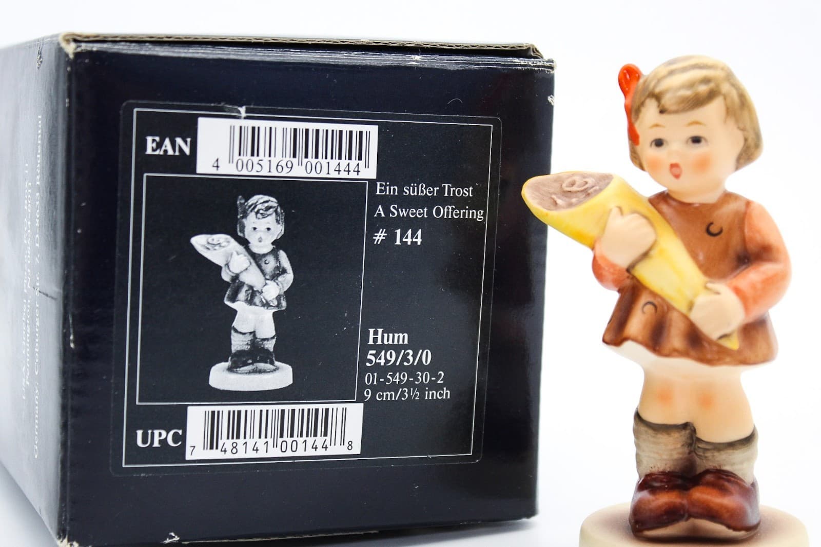 Hummel Goebel A Sweet Offering Germany #549/3/0 Porcelain Figurine TMK-7 In Box - Thumbnail 2