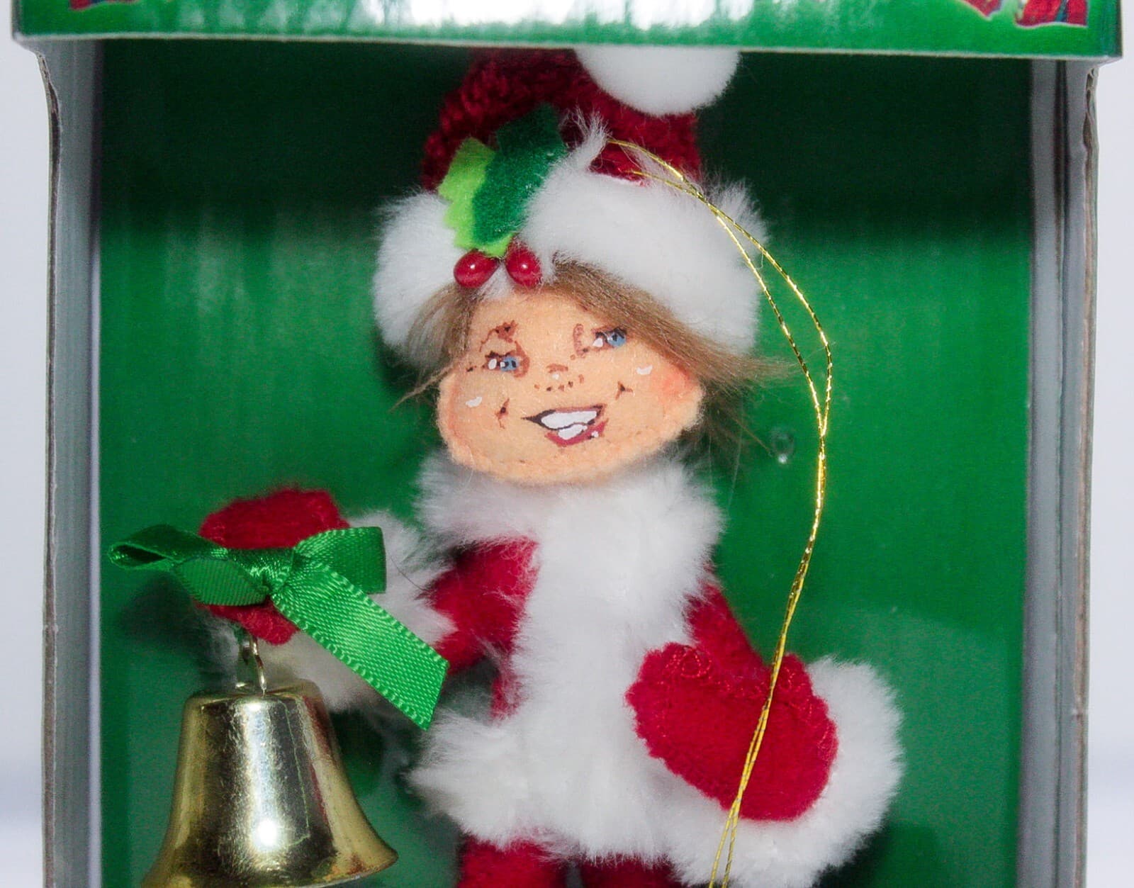 ANNALEE MOBILITEE Red Elf Felt Artisan Doll Christmas Ornament NWT 4" - Thumbnail 2