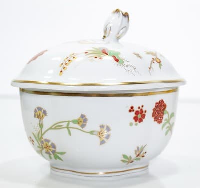 RICHARD GINORI Made In Italy Bird Of Paradise Pattern Rose Finial Porcelain Box - Thumbnail 6