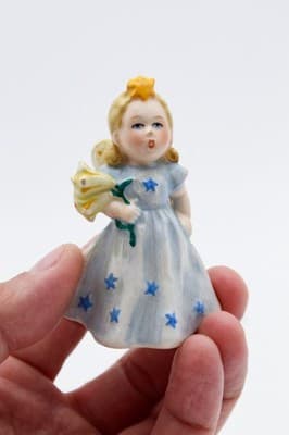 Hummel Geobel Made In Germany Star Angel With Flower Porcelain Figurine TMK2 - Thumbnail 2