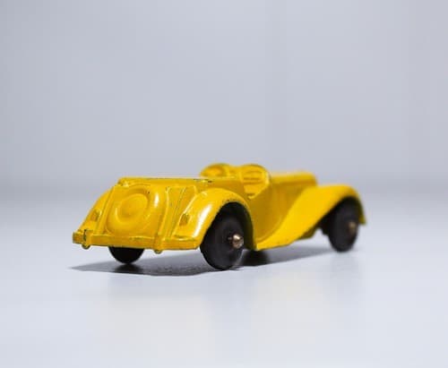 Rare Vintage TOOTSIE TOY MG Chicago USA Cold Painted Yellow Roadster Toy Car - Thumbnail 5