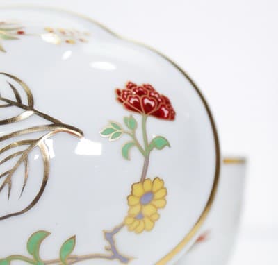RICHARD GINORI Made In Italy Bird Of Paradise Pattern Rose Finial Porcelain Box - Thumbnail 4