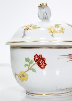 RICHARD GINORI Made In Italy Bird Of Paradise Pattern Rose Finial Porcelain Box - Thumbnail 5